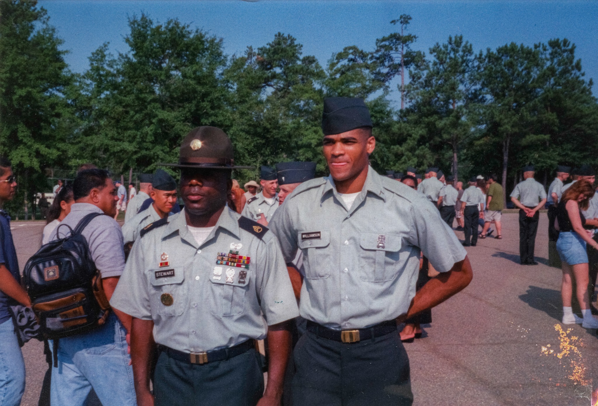 eli williamson in Army uniform beside another soldier